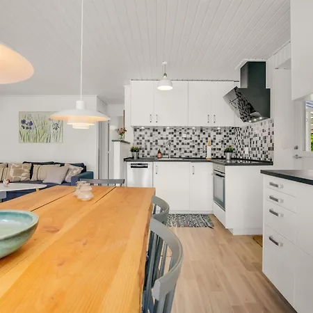 Hendrina - 500m From The Sea By Interhome